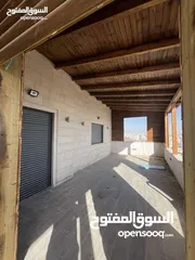  3 روف للبيع بعد كازية الهدى بالماصيون.