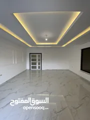  10 شقة فاخرة 250 متر في اجمل مناطق طريق المطار حي الصحابه عميش بسعر مميز جدا