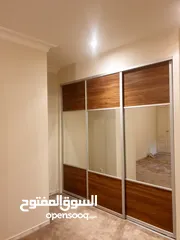  14 قرب دوار عبدون شقة طابقيه عبدون 350 متر طابق اول