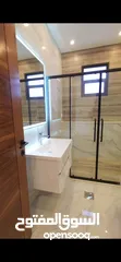  11 شقة مميزة طابق ثاني مساحة 206 م - طريق المطار - مقابل سوبر ماركت 911-سكن أ - شركة رمضان مميل للاسكان