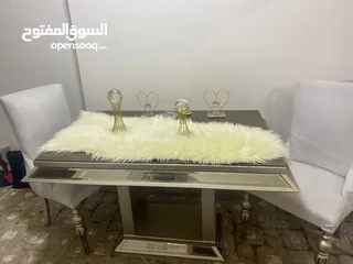  1 طاولة سفرة مع اربع كراسي