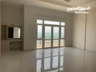  3 amazing villa facing the beach for rent in alhail north