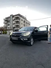 3 هوندا cr-v في حالة الوكالة مدهونه جديد وصيانه جديدة كامله