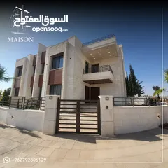  4 فيلا 460 متر لقطة في طريق المطار قرب جامعة الشرق الاوسط