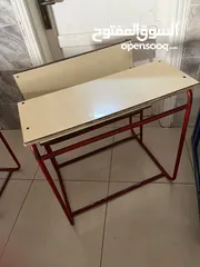  7 مقاعد مدرسية مستعملة للبيع
