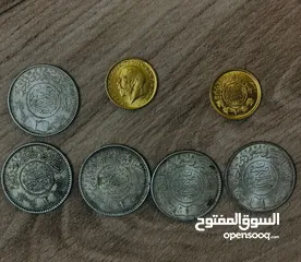  9 عملات عربيه ذهبيه  وأجنبيه قديمه