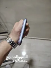  4 ايفون 11عادي