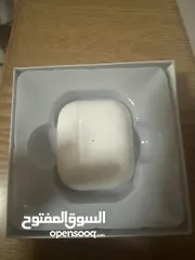  1 سماعة p 9 plus max و سماعة airpods