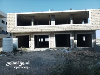  5 مخازن للإيجار+ باركينج+ طابق فوق المخازن  تصلح لمعارض (الموقع ممتاز ) يبعد عن دوار رافات 20متر