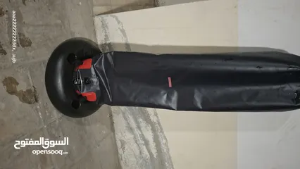  1 ملاكمه شبه جديد ما فيها ولا عيب نضيف
