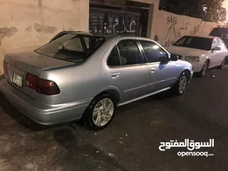  4 نيسان صني نظيفه للبيع موديل 2000