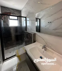  5 ثالث مع روف دوبلكس تشطيب فندقي مع تدفئة راكبة قرب دوار اقرأ