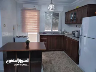  27 شقه مفروشه ديلوكس كاملة الخدمات للايجار الشهري او السنوي في عمارة سكنيه مخدومة يوجد حارس للعمارة