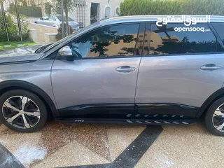  3 سيارة بيجو 5008