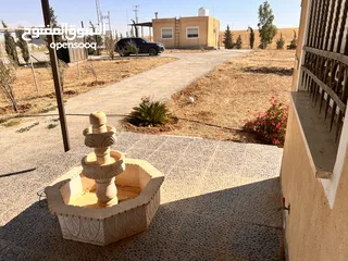  22 قطعة أرض وبيتين  ومزرعه جاهز للسكن