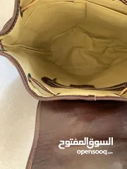  4 حقيبة ظهر جلد اصلي من ايطاليا للصبايا