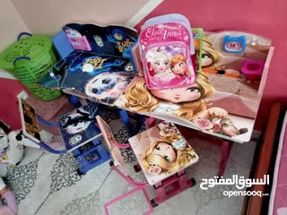  8 مكتب  طفل للروضة  والابتدائي  طاولة  مع  كرسي  بألوان  للطفل  وللطفلة  الطاولة  المثالية
