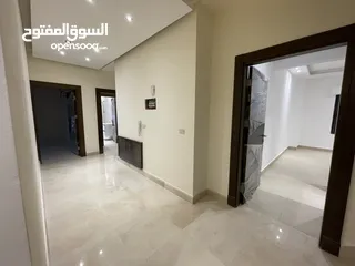  14 شقة طابقية اخير مع روف للبيع في عبدون 