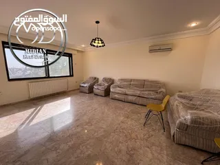  3 شقة طابقية للبيع جبل عمان مساحة 320م طابق ثاني تشطيب سوبر ديلوكس اطلالة جميلة