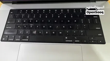  4 Apple Macbook Pro M1 Pro 16"