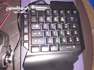  4 كيبورد +ماوس للالعاب قيمنج للهاتف أو شاشات كمبيوتر كثير مرتب