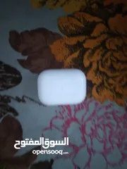  2 AirPods Proللبيع