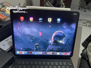  7 ايباد برو 12.9 الجيل الخامس 256 gb شبه +magic keyboard