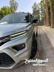  9 سيارة للإيجار تويوتا راف 4 كروس 2025 زيروو فل اوبشن بانوراما * *** المكتب الدبلوماسي لتأجير السيارات