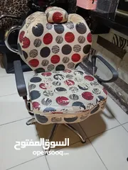  2 كراسي صالون حلاقة وتجميل