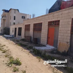  4 محلات للايجار