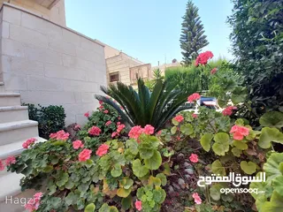  5 شقة غير مفروشة للايجار في دير غبار  ( Property 33824 ) سنوي فقط