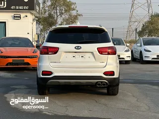  23 KIA SORENTO 2020