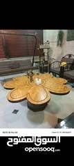  7 طاولة خشب متين