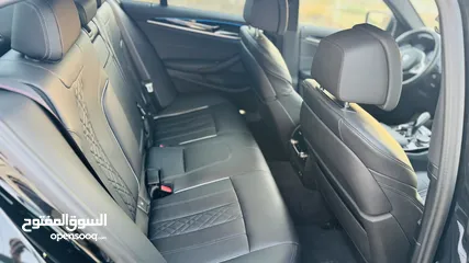 11 BMW 530e 2023