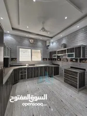  9 فيلا حديثة راقية Beautiful 6+1 BR Villa near Al Araimi Boulevard