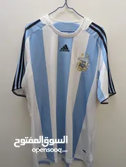  21 تيشرتات كرة قدم