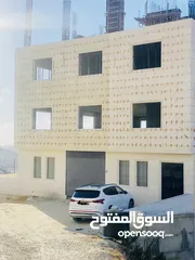  1 شقق سكنية فاخرة للبيع في الخليل – عقبة تفوح  مساحة واسعة 226م  الطابق الاول و الطابق الثاني للبيع