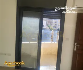  5 شقة غير مفروشة للايجار في سطح مرحبا تشطيب حديث
