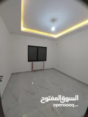 7 خلدا 160م طابق اول بسعر مغري