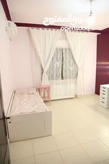  4 شقة 5 غرف نوم (طابق اخير مع روف مبني) في ضاحية الرشيد من المالك مباشرة