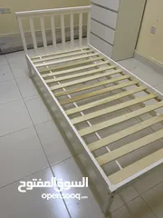 1 سرير فردي للبيع 190-90cm