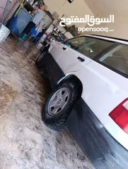 5 جيب سوبارو موديل 2000