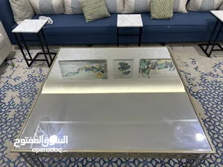  1 طاولة غرفة معيشة