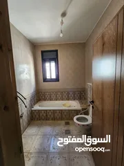  13 فلل للبيع في سردا