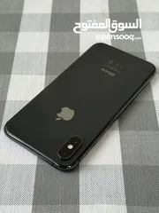  1 Iphone xs space gray 64GB used like new