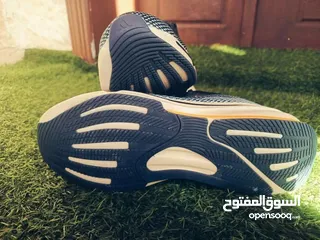  3 حذاء Adidas رياضي بحاله الوكاله (أصلي)