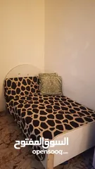 2 تخت مستعمل للبيع