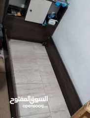  1 تخت خشب مفرد للبيع