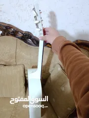  4 الجيتار الايطالي