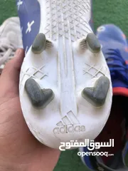  3 احذية ماركات 2 اصابع اديداس/1 ماركةjoma كل واحد نمرة للبيع بسعر حرق الواحد 5 دنانير